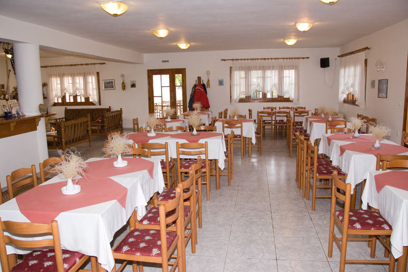 Guesthouse Arsenis Каламбака Екстер'єр фото